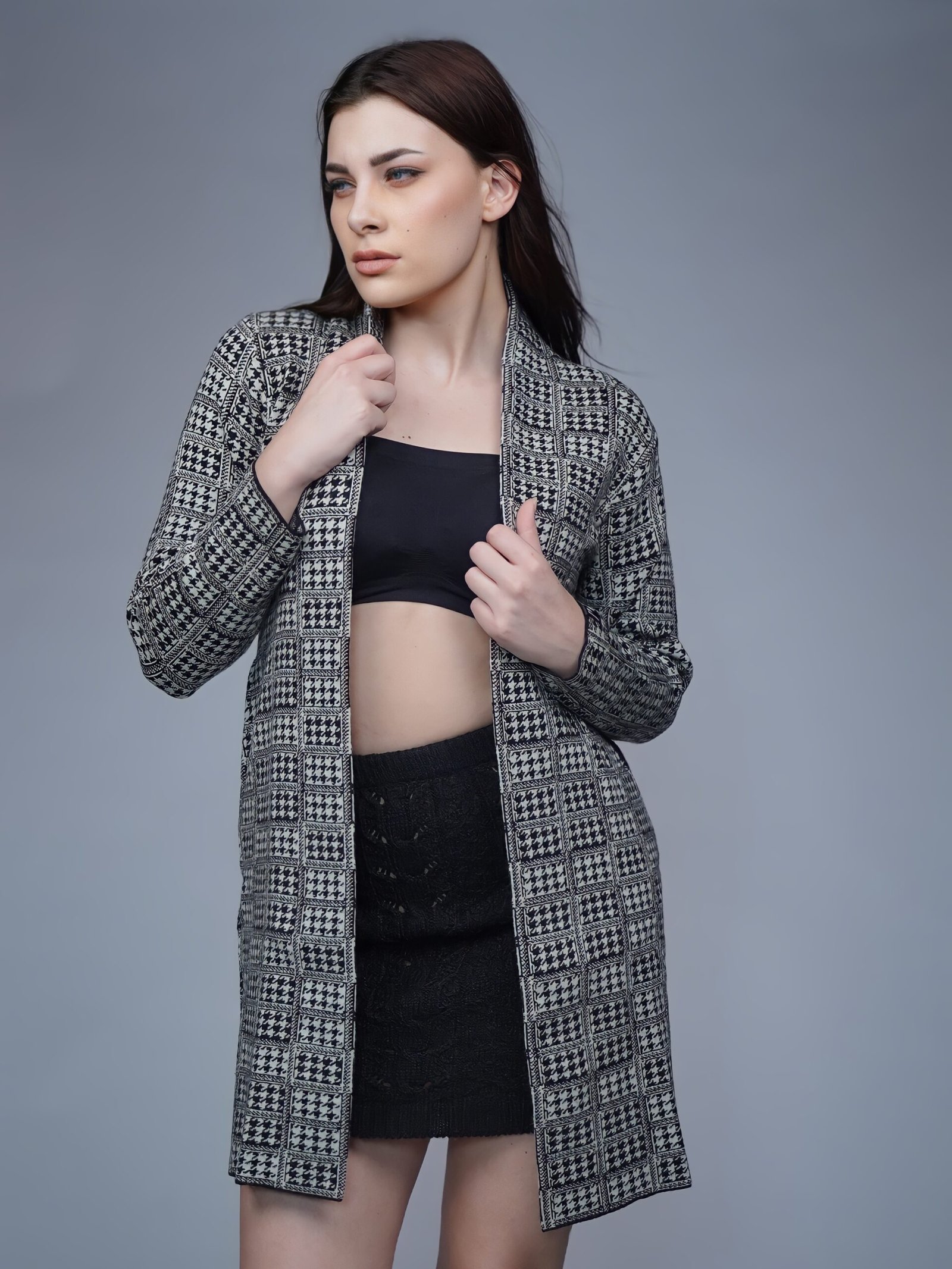 Creative Line Geometric Design Knitted Shrug 3 2 33 scaled