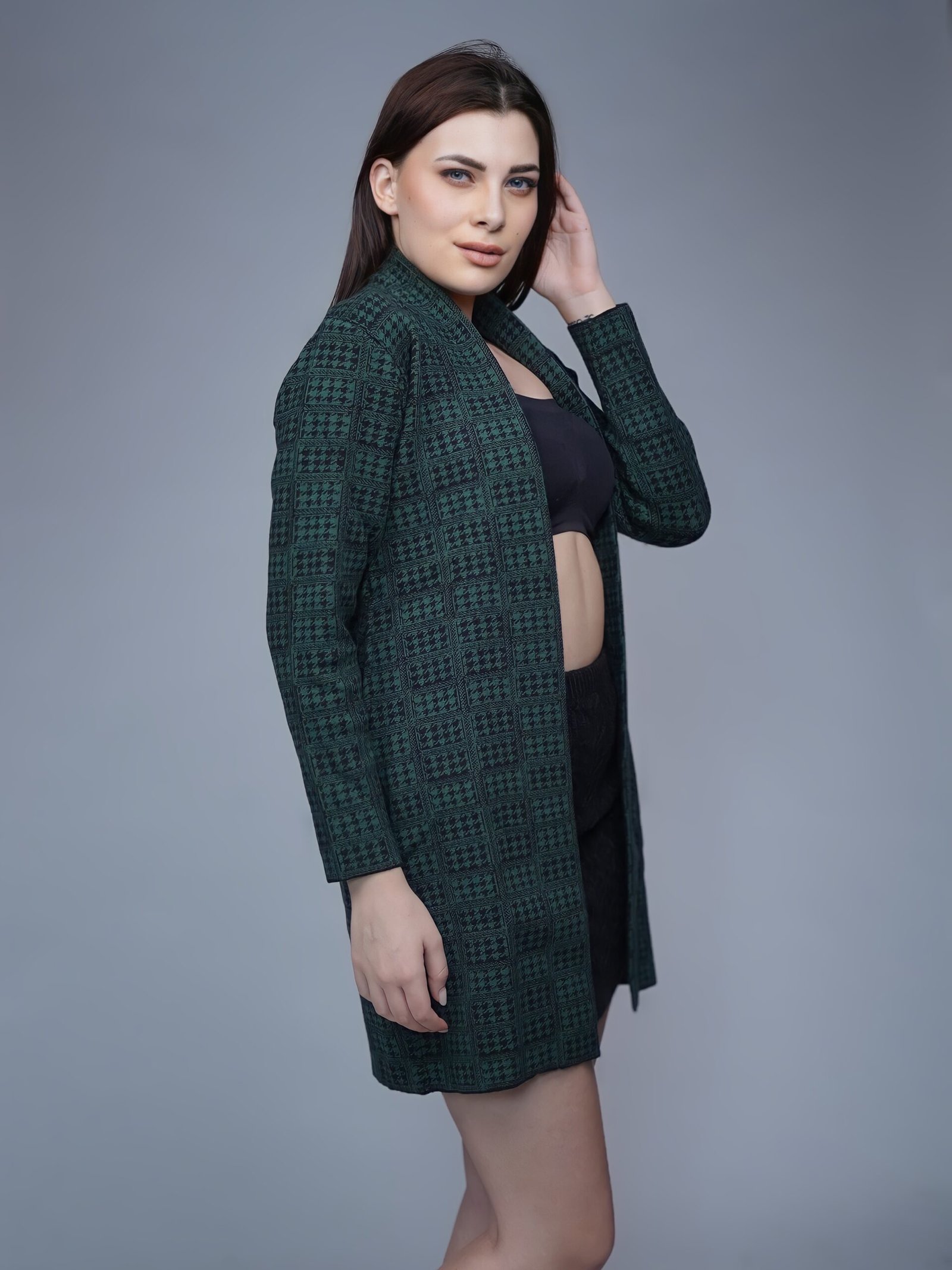 Creative Line Geometric Design Knitted Shrug 6 5 30 scaled