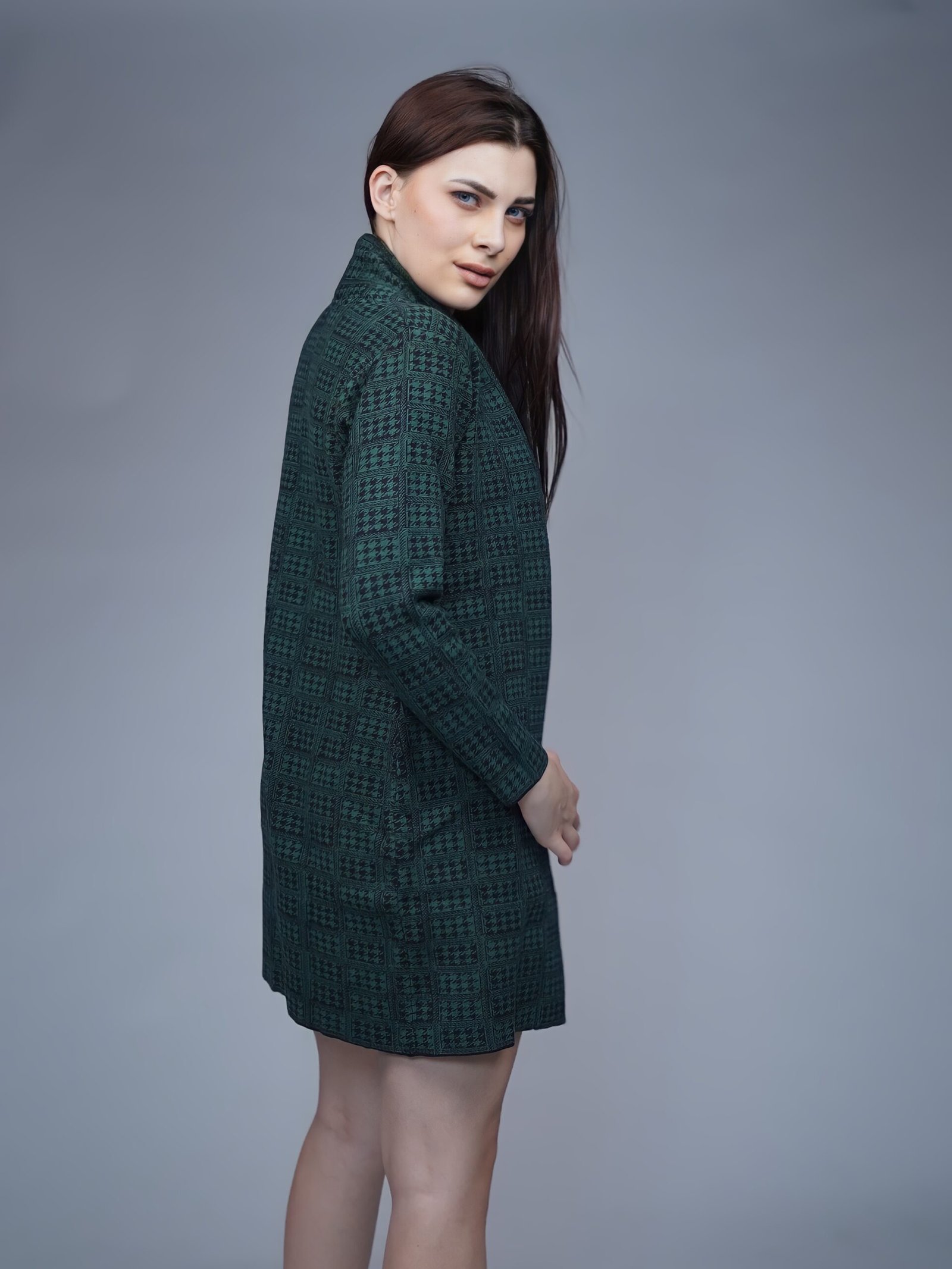 Creative Line Geometric Design Knitted Shrug 8 7 28 scaled