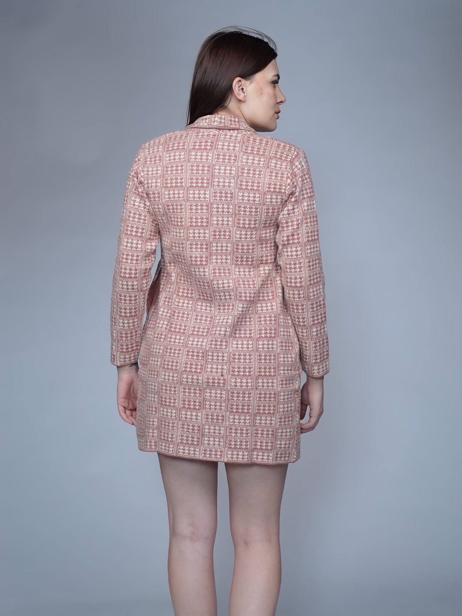 Creative Line Geometric Design Knitted Shrug 8 7 29 scaled